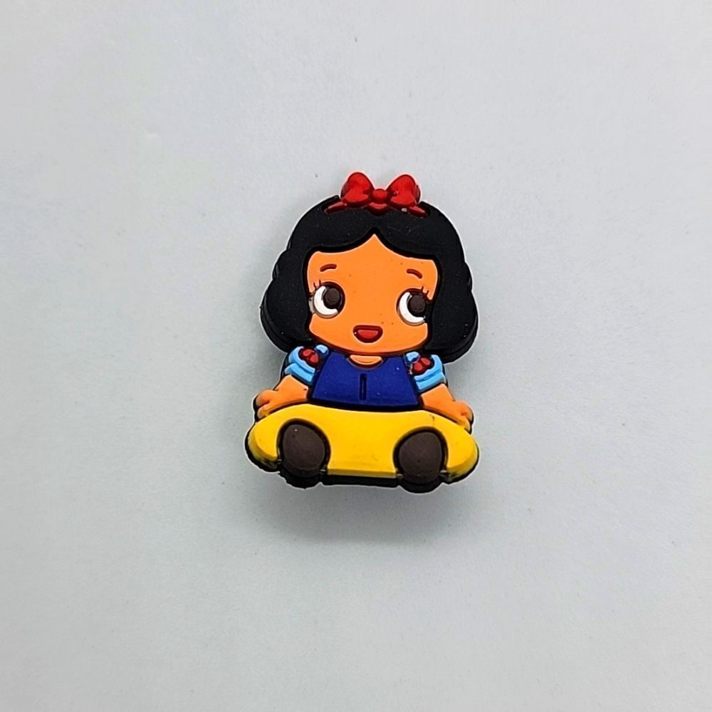 🎈5/$10🎈 PATCHES..CROC CHARMS.. Disney.. Snow White..